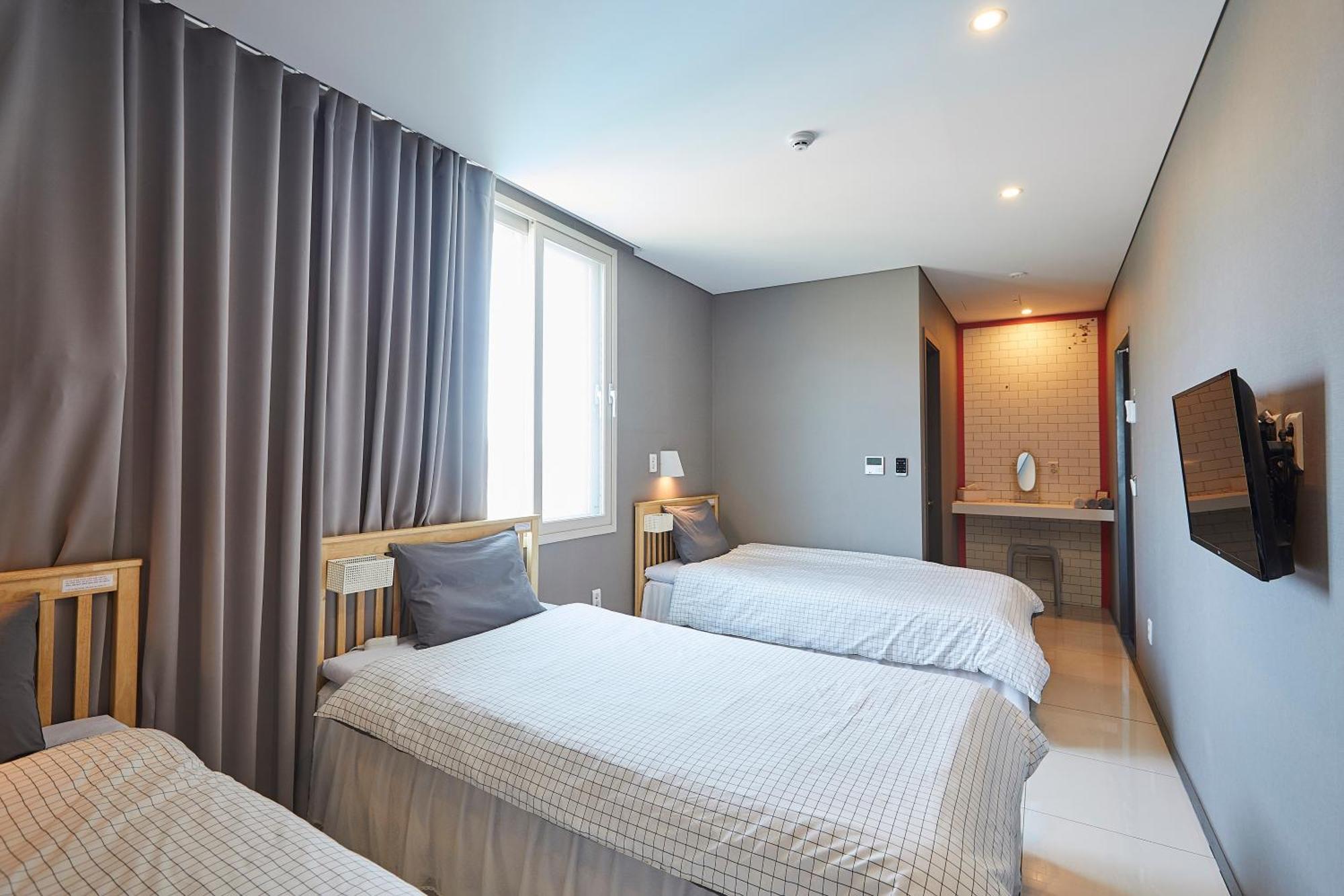 Red-Lighthouse Guest House Sokcho Room photo