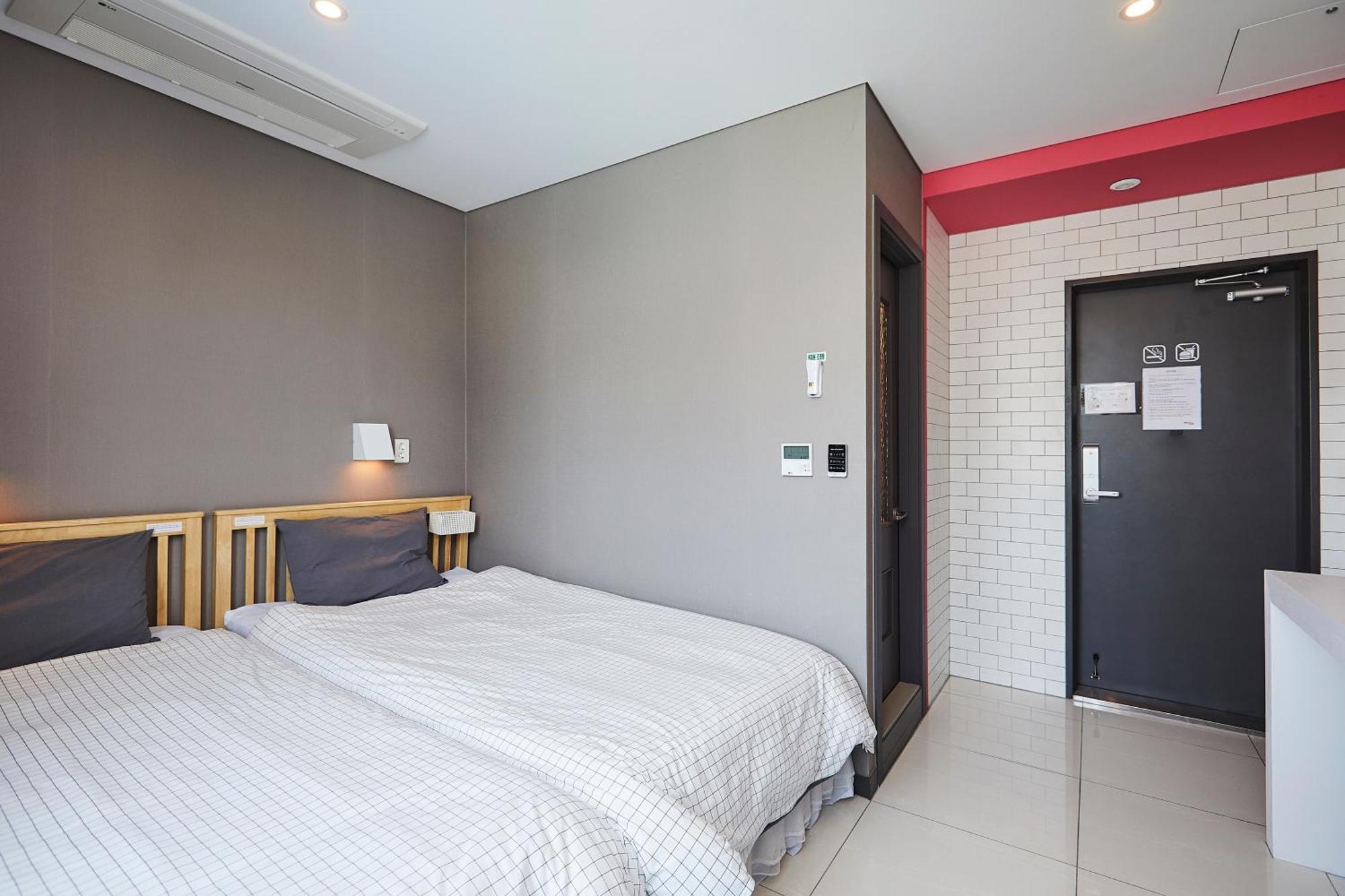 Red-Lighthouse Guest House Sokcho Room photo