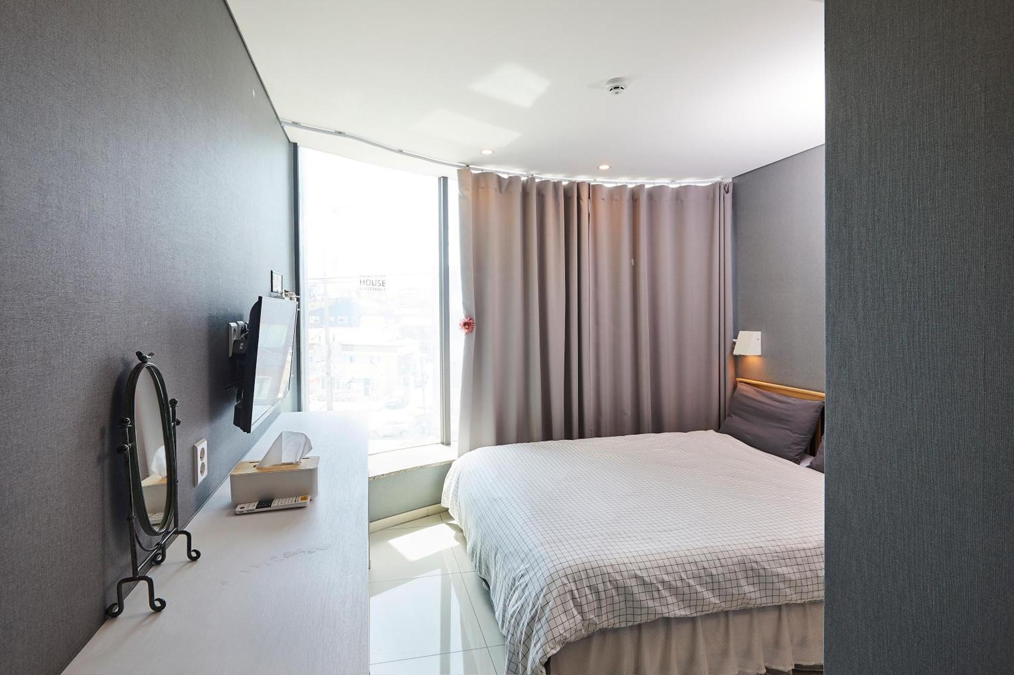 Red-Lighthouse Guest House Sokcho Room photo