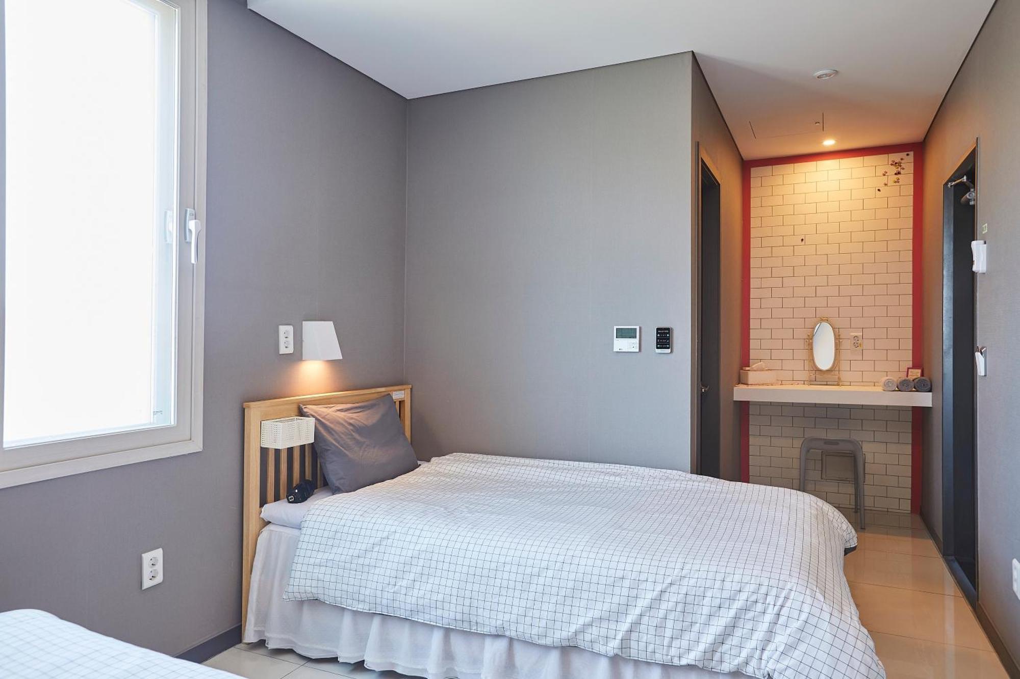 Red-Lighthouse Guest House Sokcho Room photo